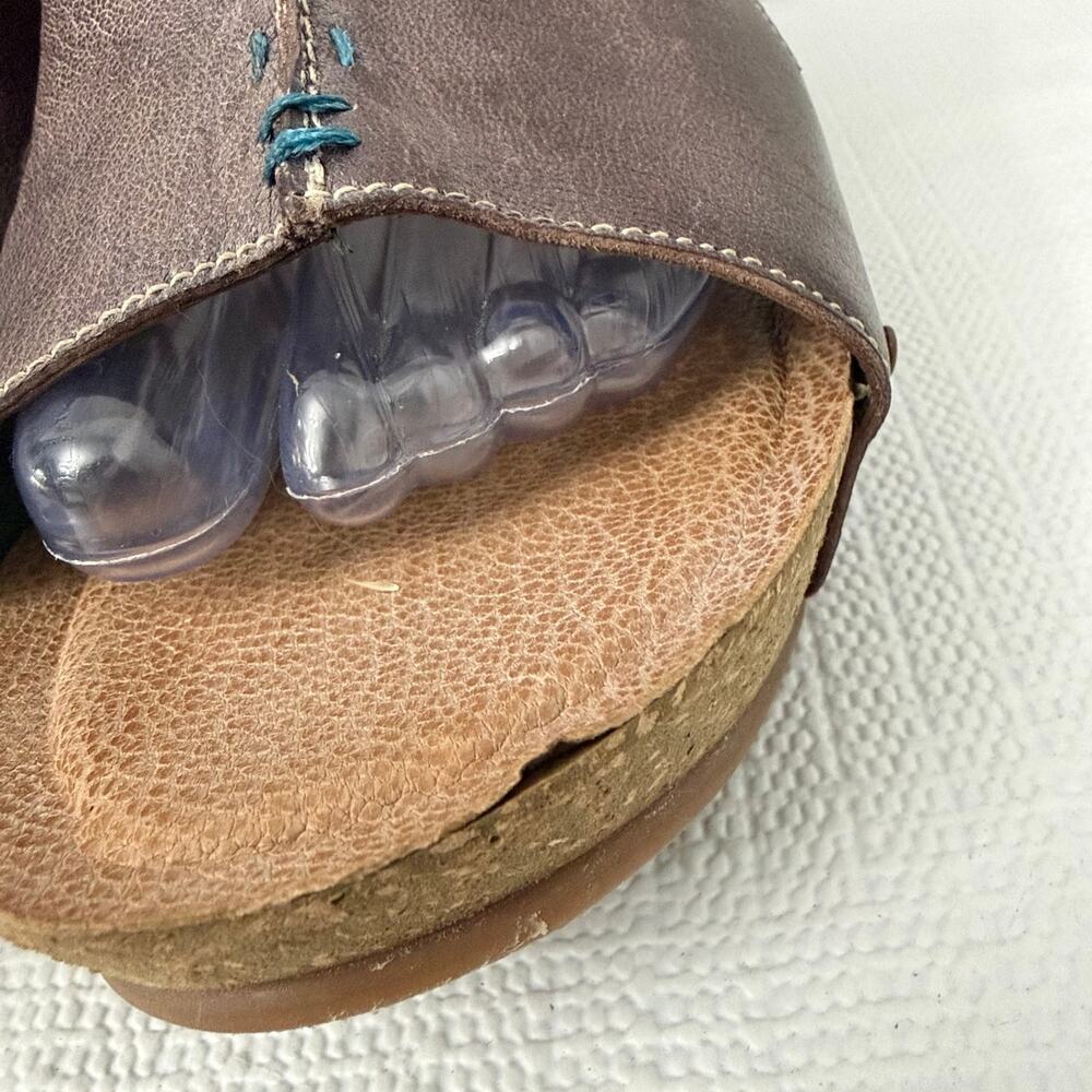 Roan by Bed Stu Fortnite Wedge Sandals Womens Size 9 Studded Brown Leather - Picture 3 of 12